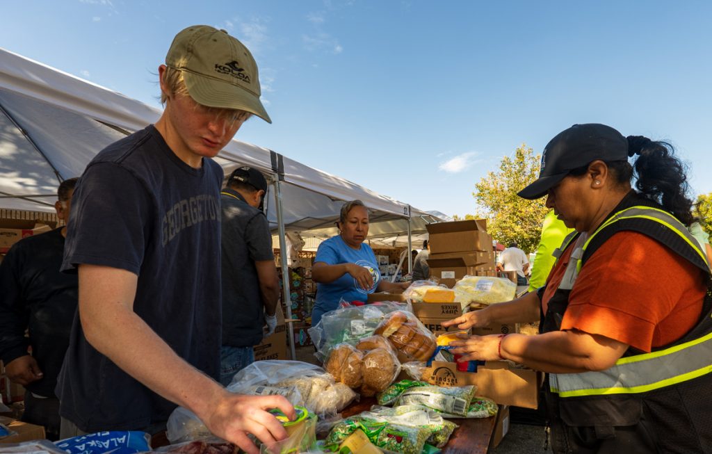 LA Neighbors Food Drive