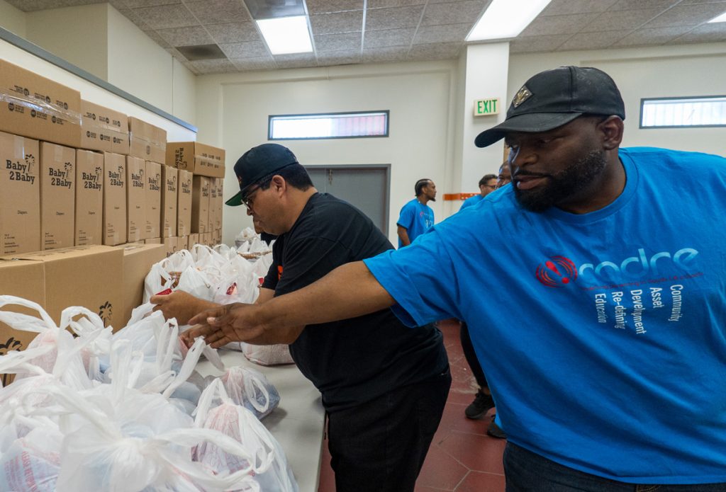 LA Neighbors Food Drive