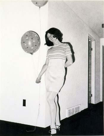 Mom with Balloons, 2005, 14-1/2 x 18-7/8 in., Graphite on paper Judie Bamber
