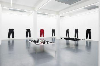 Installation View, UNTITLED PERIOD PIECE, 2017, Bonner Kunstverein, Bonn, Germany, dimensions variable Amanda Ross-Ho